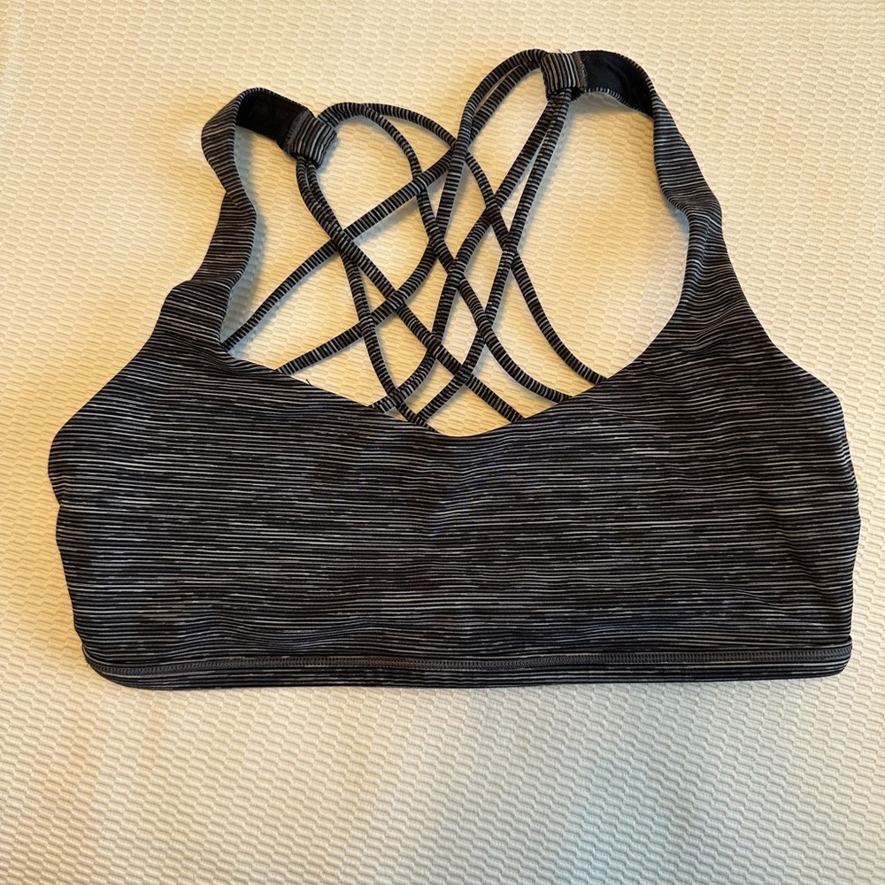 Lululemon sports bra free to be